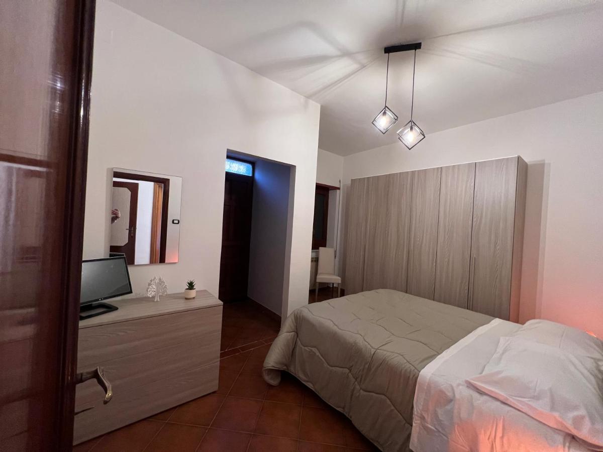Atomos Bed & Breakfast Alvignano Bagian luar foto