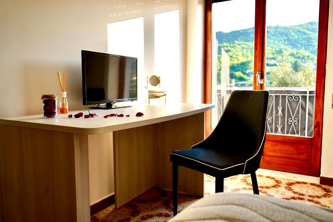Atomos Bed & Breakfast Alvignano Bagian luar foto